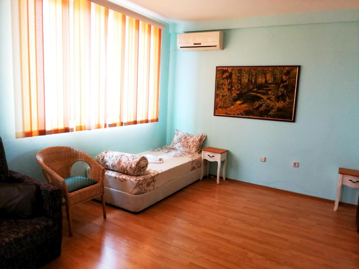 Guest House Misha Petrevene Εξωτερικό φωτογραφία