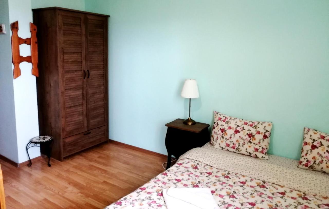 Guest House Misha Petrevene Εξωτερικό φωτογραφία