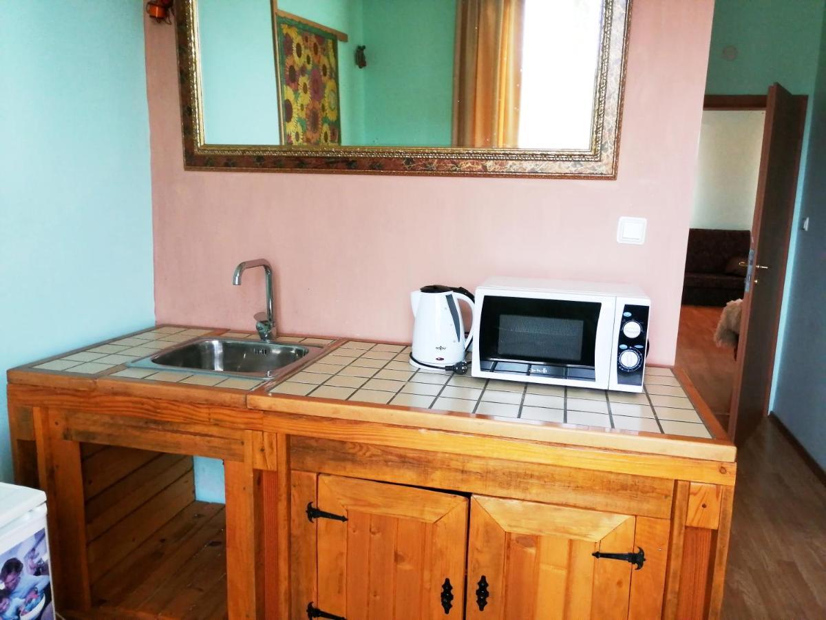 Guest House Misha Petrevene Εξωτερικό φωτογραφία