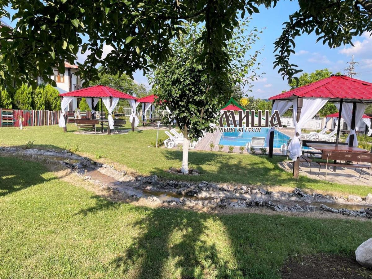 Guest House Misha Petrevene Εξωτερικό φωτογραφία