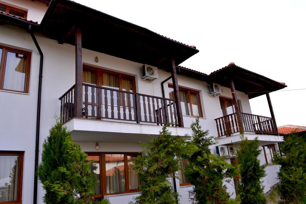 Guest House Misha Petrevene Εξωτερικό φωτογραφία