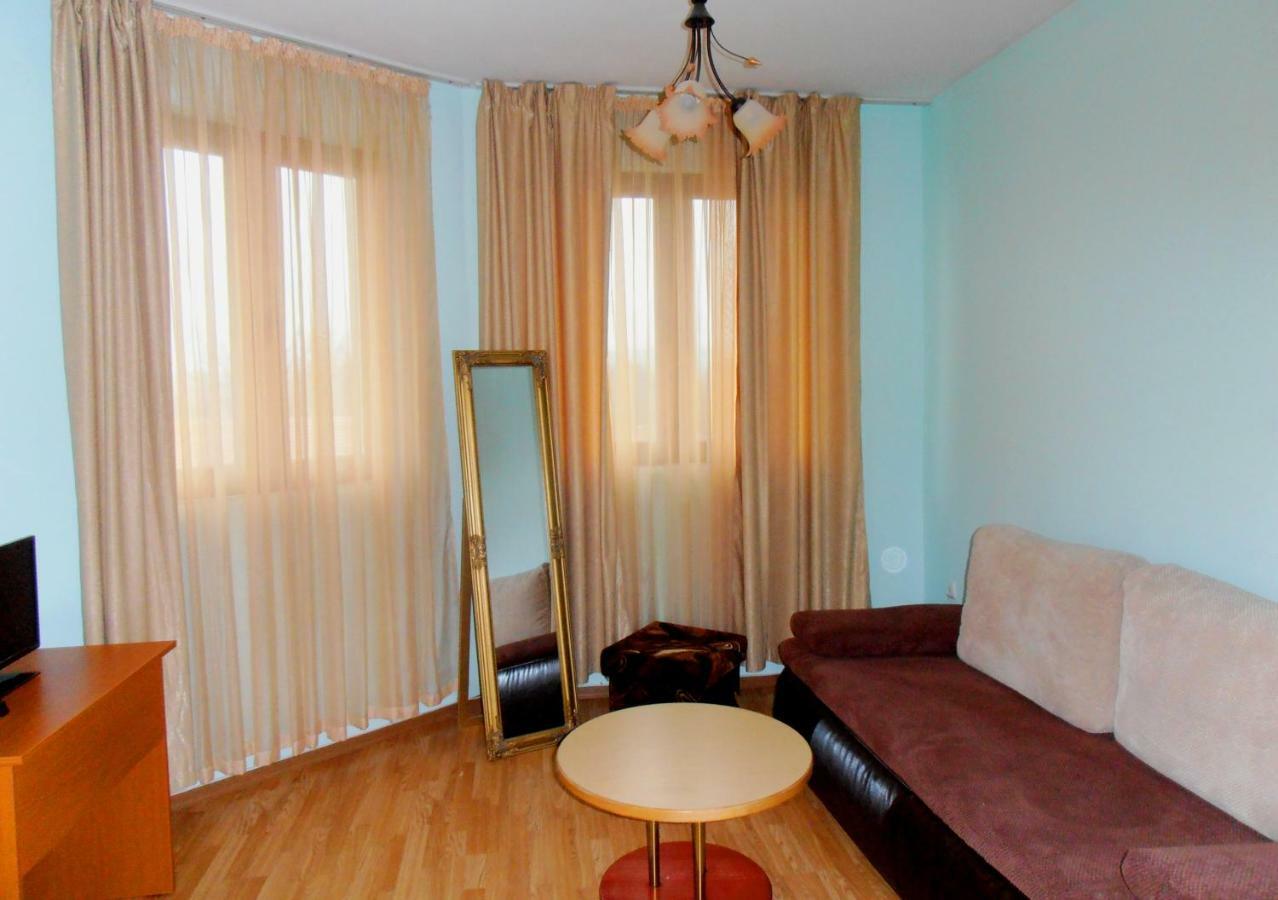 Guest House Misha Petrevene Εξωτερικό φωτογραφία