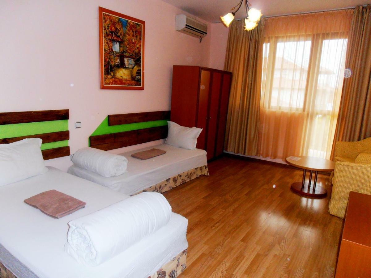 Guest House Misha Petrevene Εξωτερικό φωτογραφία