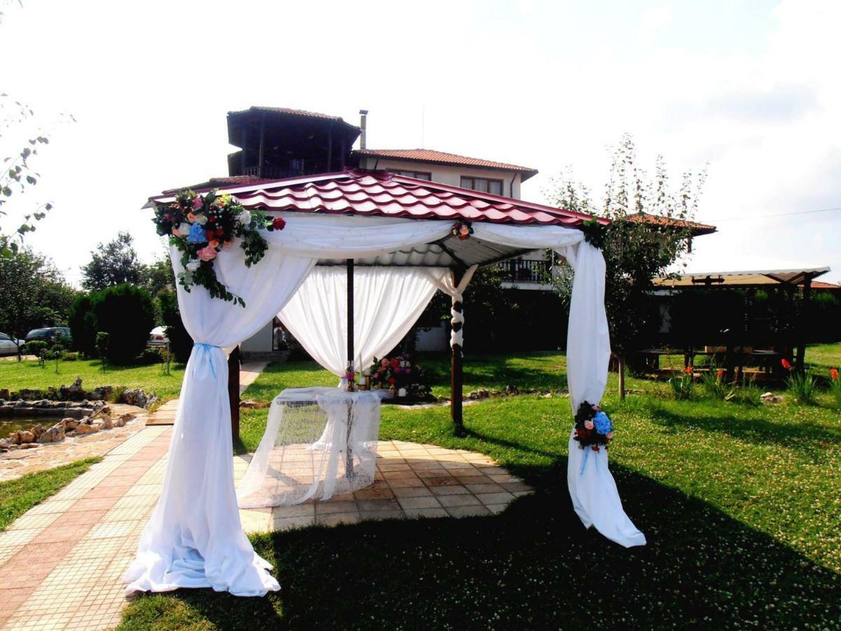 Guest House Misha Petrevene Εξωτερικό φωτογραφία
